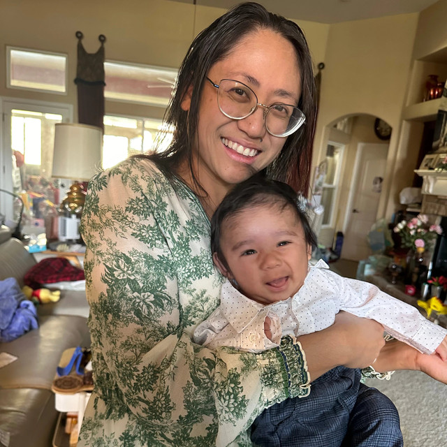 Suze Lopez dan putranya, Ryu, di California pada Oktober 2025. Foto: Lopez family via AP