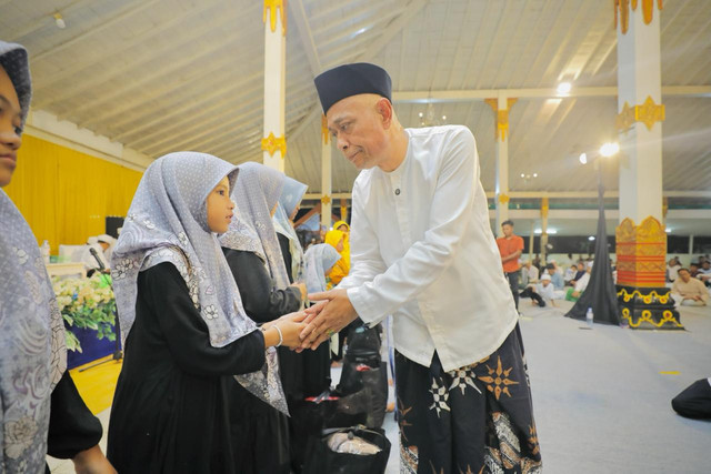 Wamensos Agus Jabo Priyono menghadiri  Haul ke-171 Pangeran Diponegoro di Ndalem Tegalrejo, Monumen Diponegoro Sasana Wiratama, Yogyakarta, Kamis (8/1/2026). Foto: Dok Kemensos