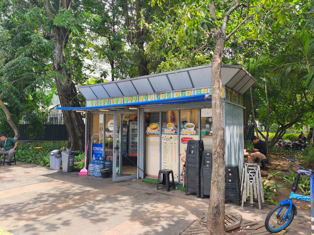 Warkop HI Sawargi, seberang Halte Tosari, Jl. Jenderal Sudirman, Jakarta Pusat, Jumat (9/1/2026). Dok. Jeni Ritanti/kumparan.