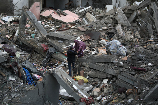 Gambar ilustrasi reruntuhan di Gaza. Foto: EYAD BABA/AFP