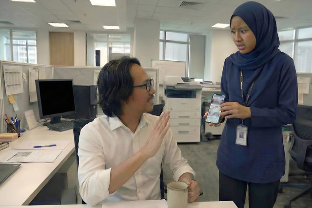 Menghadapi Redaktur Junior yang logikanya sedang suspend ditelan kepanikan. (Dokpri/Fahruddin Fitriya).