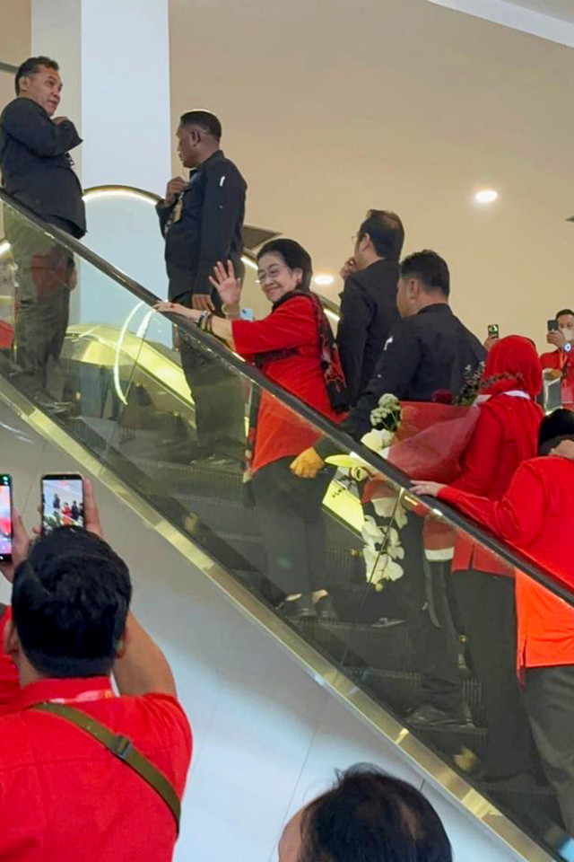 Ketua Umum PDIP, Megawati Soekarnoputri tiba di Rakernas I PDIP di Beach City Ancol, Jakut pada Sabtu (10/1/2026). Foto: Abid Raihan/kumparan