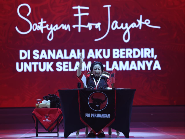 Ketua Umum PDIP, Megawati Soekarnoputri berpidato di acara HUT ke-53 dan Rakernas I PDIP Tahun 2026 di Beach City International Stadium Ancol, Jakarta Utara pada Sabtu (10/1/2026). Foto: Dok. PDIP