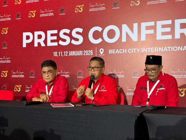 Konferensi pers Rakernas I PDIP Tahun 2026 hari pertama di Beach City International Stadium Ancol, Jakarta Utara pada Sabtu (10/1/2026). Foto: Abid Raihan/kumparan