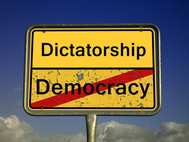 Visualisasi era competitive authoritarianism. Foto: Pixabay