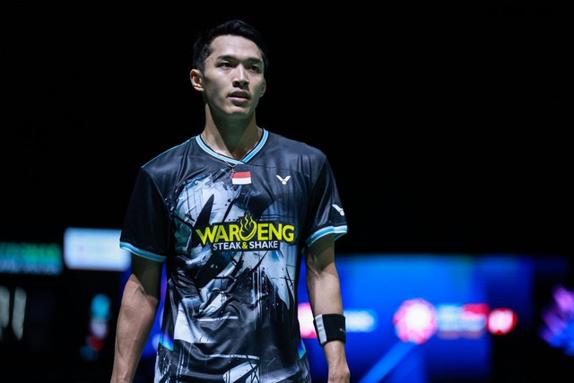 Aksi Jonatan Christie dalam pertandingan Malaysia Open 2026. Foto: PBSI