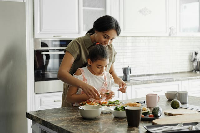 Ilustrasi pola makan mendukung gizi anak. Foto: Pexels.