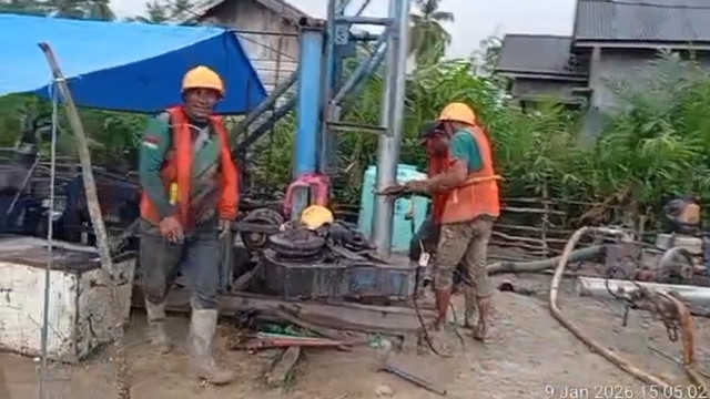 Suasana pengeboran 57 titik sumur bor untuk akses air bersih warga Aceh. Foto: Dok. Bakom RI