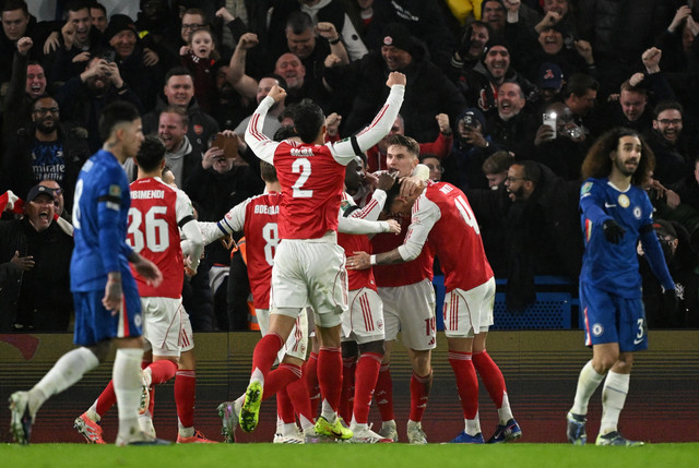 Chelsea vs Arsenal dalam semifinal Piala Liga Inggris 2025/26 di Stadion Stamford Bridge, Kamis (15/1) dini hari WIB. Foto: Dylan Martinez/REUTERS