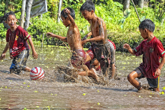 Ilustrasi Anak-anak di Kota Serang. Foto: Pixabay.