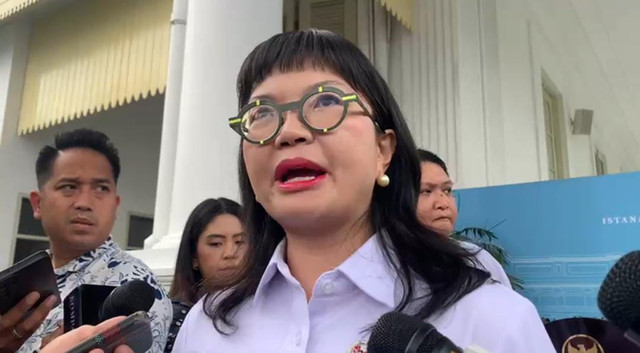 Wamendiktisaintek Stella Christie menjawab pertanyaan wartawan di Kompleks Istana Kepresidenan, Jakarta Pusat, Kamis (15/1). Foto: Zamachsyari/kumparan