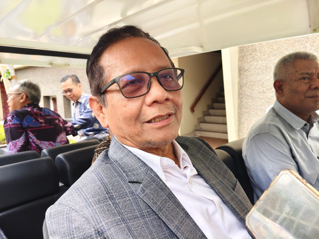 Anggota Komisi Percepatan Reformasi Kepolisian Republik Indonesia (KPRP) Mahfud MD ditemui di UGM, Kamis (15/1). Foto: Arfiansyah Panji Purnandaru/kumparan