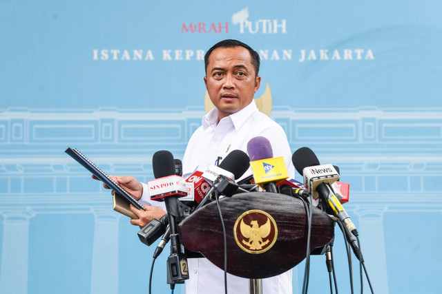 Menteri Sekretaris Negara Prasetyo Hadi saat jumpa pers usai mengikuti kegiatan Taklimat Presiden Republik Indonesia dengan Rektor serta Pimpinan PTN dan Swasta Tahun 2026 di Istana Merdeka, Jakarta, Kamis (15/1/2026). Foto: Galih Pradipta/ANTARA FOTO