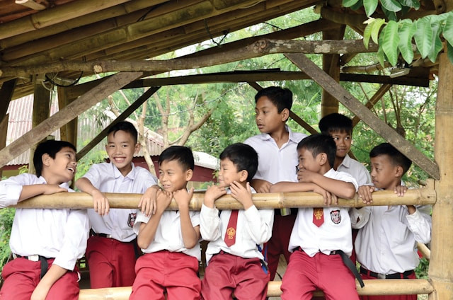 Hak atas Pendidikan dalam Memperoleh Pendidikan Dasar di Indonesia. Sumber: unsplash.com