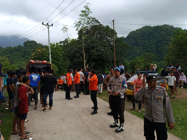 Tim SAR diterjunkan untuk mencari pesawat ATR 400 milik Indonesia Air Transport yang dilaporkan hilang kontak saat akan tiba di Bandara Internasional Sultan Hasanuddin Makassar, Sulsel, Sabtu (17/1/2026) sekitar pukul 13.17 WITA. Foto: Dok. Istimewa