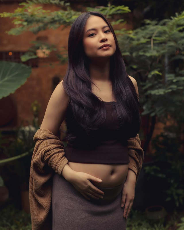 Hanggini umumkkan kehamilan. Foto: Instagram/ @hanggini