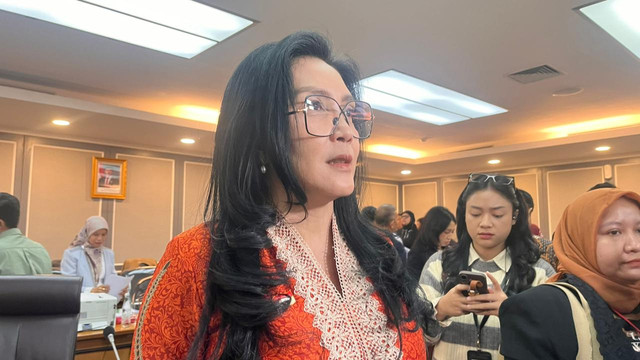 Anggota Komisi XIII Rieke Diah Pitaloka di Kompleks Parlemen, Senayan, Jakarta, Senin (19/1). Foto: Nasywa Athifah/kumparan