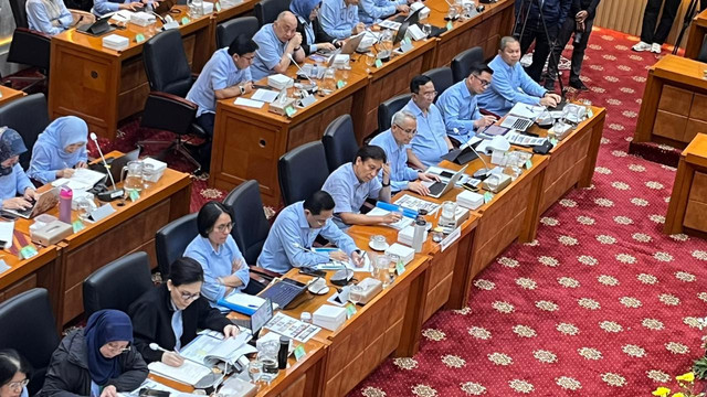 Suasana rapat kerja Komisi IX DPR dengan Menteri Kesehatan Budi Gunadi Sadikin di Kompleks Parlemen, Senayan, Jakarta, Senin (19/1). Foto: Nasywa Athifah/kumparan