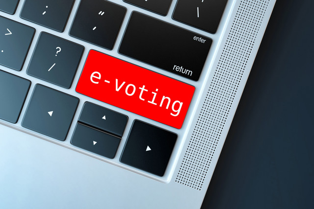 Ilustrasi e-voting. Foto: No-Mad/Shutterstock