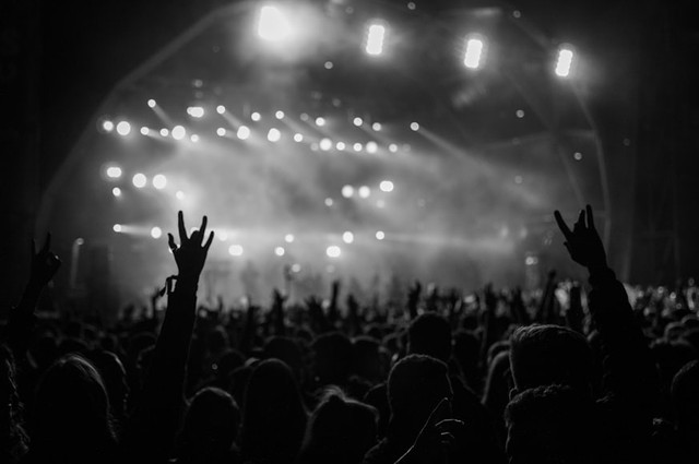Ilustrasi Vidio Penasaran 2026. Unsplash.com/Adrià Sánchez Roqué