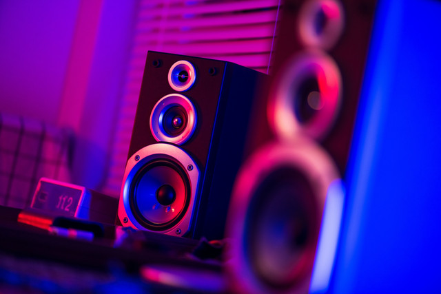 Ilustrasi sound system. Foto: Nor Gal/Shutterstock