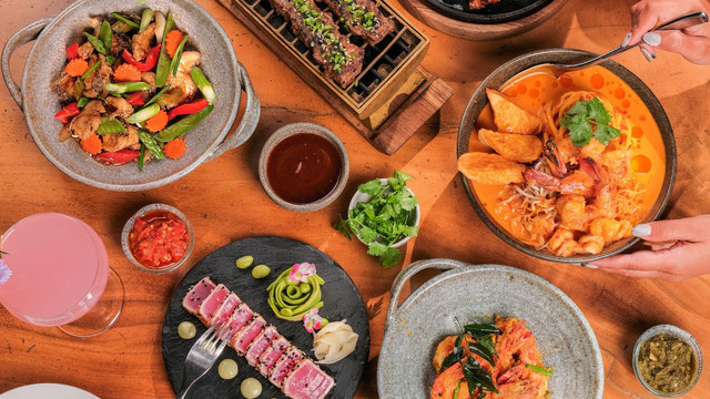 Puhu Restaurant di Padma Resort Ubud resmi menghadirkan A Journey of Flavours, sebuah pengalaman bersantap dengan menu buffet yang berbeda setiap hari. Foto: dok. Padma Resort Ubud