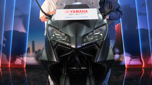 PT Yamaha Indonesia Motor Manufacturing (YIMM) meluncurkan edisi spesial 25 tahun lini Maxi Yamaha terdiri dari NMax, XMAX, dan TMax. Foto: Sena Pratama/kumparan