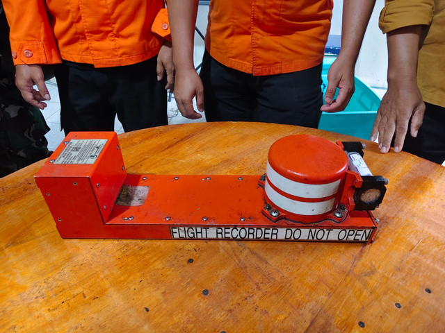 Black box pesawat ATR 42-500 PK-THT. Dok: kumparan