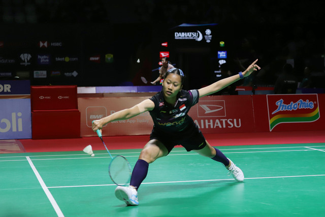 Tunggal putri Indonesia Putri Kusuma Wardani saat melawan wakil Taiwan Sung Shuo-yun pada Daihatsu Indonesia Master 2026 di Istora Senayan, Jakarta, Rabu (21/1/2026). Foto: Jamal Ramadhan/kumparan