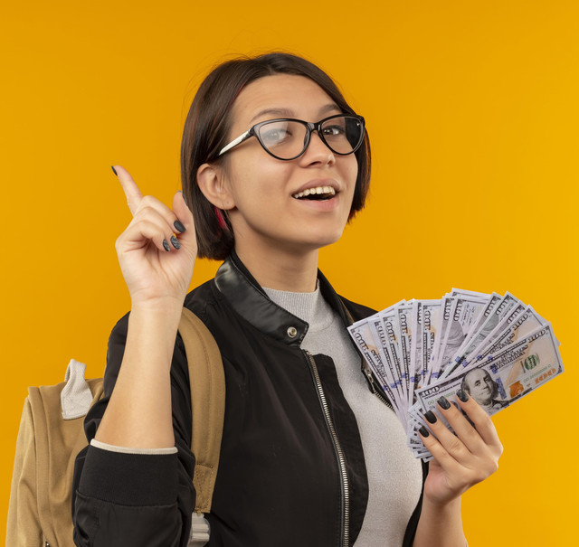 Ilustrasi Gaji Tidak Cukup bagi Gen Z (Foto:freepik.com)