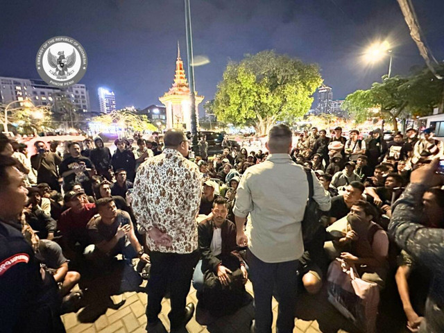 KBRI Phnom Penh saat menangani WNI yang berada di Kamboja. Foto: Dok. Kemlu RI
