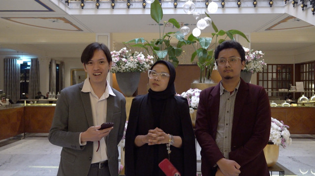 Diaspora serta pemuda Indonesia usai menyambut kedatangan Presiden Prabowo Subianto di Swiss, untik hadiri World Economic Forum 2026, Rabu (21/1/2026). Foto: Dok. Bakom RI