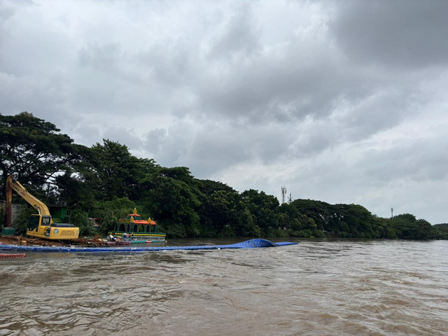 Suasana Cengkareng drain, Jakarta Barat pada Jumat (23/1). Foto: Amira Nada Fauziyyah/kumparan