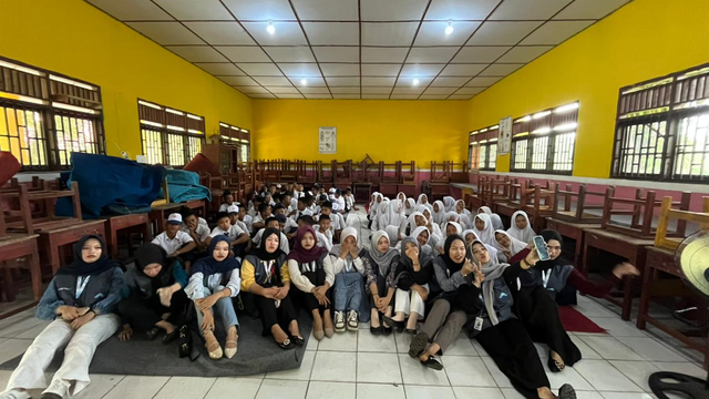 Sosialisasi Edukasi Pernikahan Dini Di SMPN 2 Lembak
