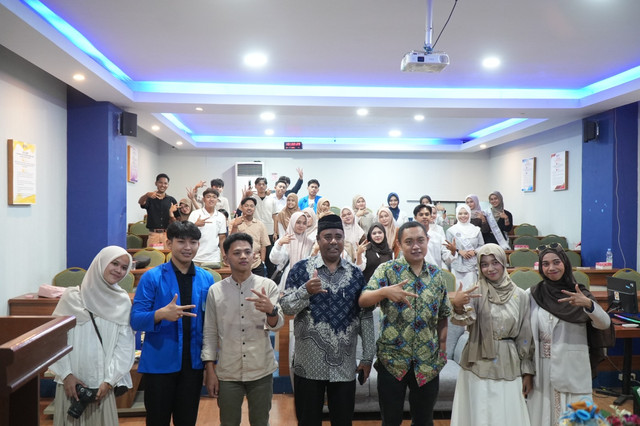 Kuliah Umum Prodi Ilmu Komunikasi Unismuh Bahas Fikih Informasi di EraPost-Truth