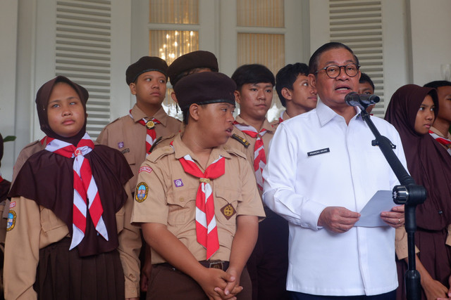 Ilustrasi Apakah Hari Ini Sekolah PJJ, Foto: Melano Shalusa/kumparan/kumparanNEWS