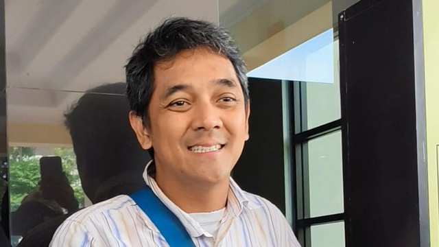 Senyum merekah Hogi Minaya (44) usai difasilitasi restorative justice oleh Kejari Sleman, Senin (26/1). Foto: Arfiansyah Panji Purnandaru/kumparan