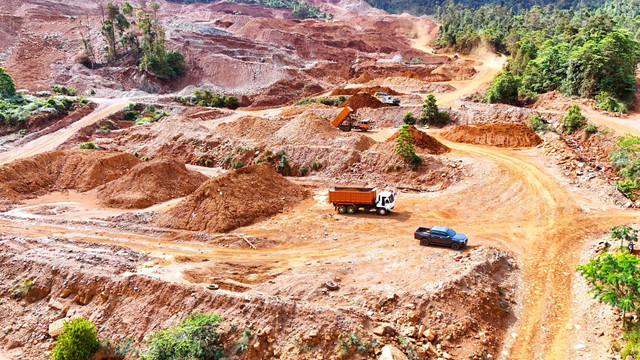 Ilustrasi tambang nikel. Foto: Sesan13/Shutterstock