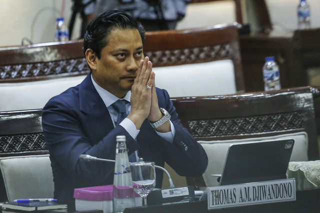 Calon Deputi Gubernur BI Thomas Djiwandono bersiap mengikuti uji kelayakan dan kepatutan calon Deputi Gubernur BI di ruang Komisi XI DPR, Kompleks Parlemen, Jakarta (26/1/2026). Foto: Asprilla Dwi Adha/ANTARA FOTO