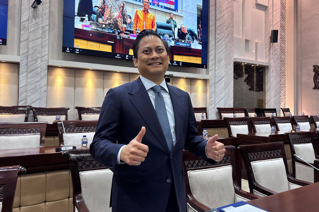 Deputi Gubernur BI Thomas Djiwandono di ruang Komisi XI DPR, Kompleks Parlemen, Jakarta (26/1/2026). Foto: Ave Airiza Gunanto/kumparan