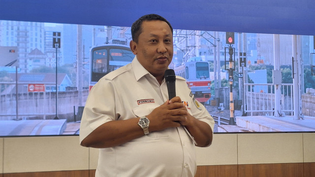 Direktur Utama KCI, Mochamad Purnomosidi memberikan arahan dalam acara Performance KCI Commuter di Kantor KCI Commuter, Jakarta Pusat pada Senin (26/1). Foto: Argya D. Maheswara/kumparan 