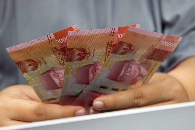 Ilustrasi cara cek saldo bansos PKH BNPT online. Foto: Pexels.