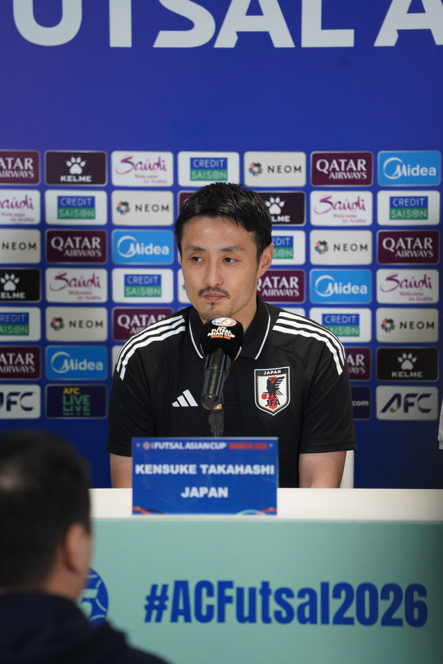 Pelatih tim Jepang, Kensuke Takahashi saat konferensi pers Grup C Piala Asia Futsal 2026. Foto: Dok. Federasi Futsal Indonesia