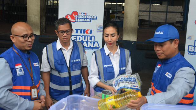 TIKI dan DT Peduli melepas kembali bantuan sebanyak 20 ton untuk Sumatera Utara, Sumatera Barat dan Aceh (Sumber : DT Peduli)
