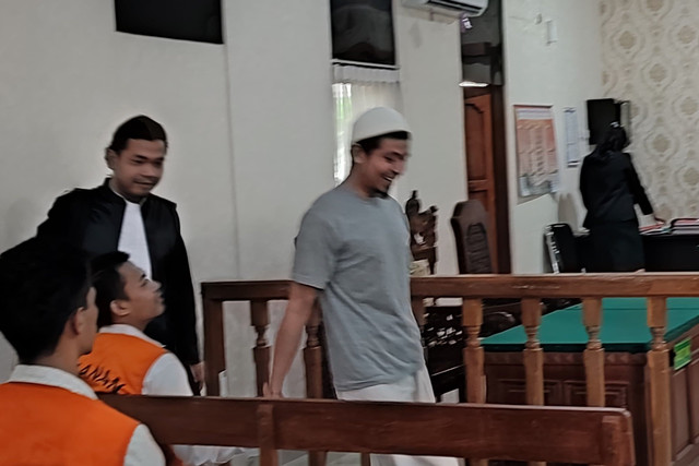 Mantan narapidana kasus terorisme Said Bin Abd Rahman Faris menjalani sidang di PN Denpasar, Selasa (27/1/2026). Foto: Dok. Istimewa