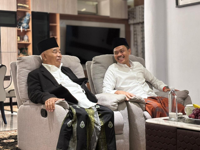 Ketua Umum PP Pergunu, Asep Saifuddin Chalim (kiri) dan Pengasuh Pondok Pesantren Bina Insan Mulia (Bima), KH. Imam Jazuli. Foto: Dok. Istimewa