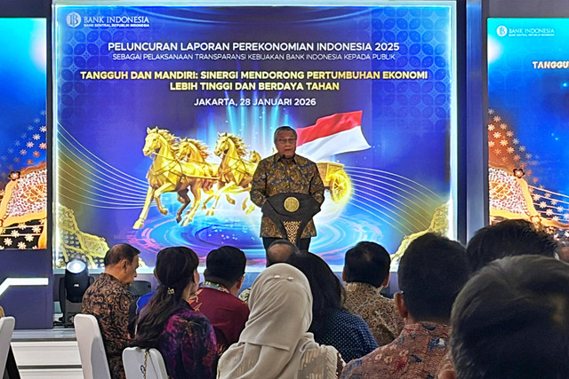 Gubernur BI, Perry Warjiyo dalam gelaran Peluncuran Laporan Perekonomian Indonesia 2025 di Kantor Pusat BI, Jakarta Pusat, Rabu (28/1/2025). Foto: Najma Ramadhanya/kumparan