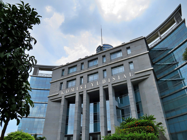 Komisi Yudisial. Foto: Sejauh Mata Memandang NP/Shutterstock