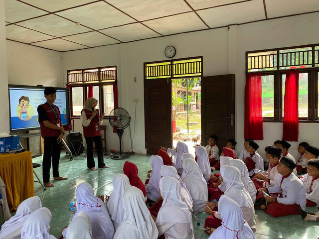 Penyampaian materi peran menabung sejak dini untuk membangun kemandirian finansial. Foto: Dokumentasi pribadi