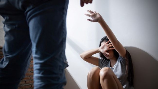 Ilustrasi pelecehan: korban kerap berada dalam posisi rentan dan ketakutan, sementara perlindungan dan keberpihakan sering datang terlambat.